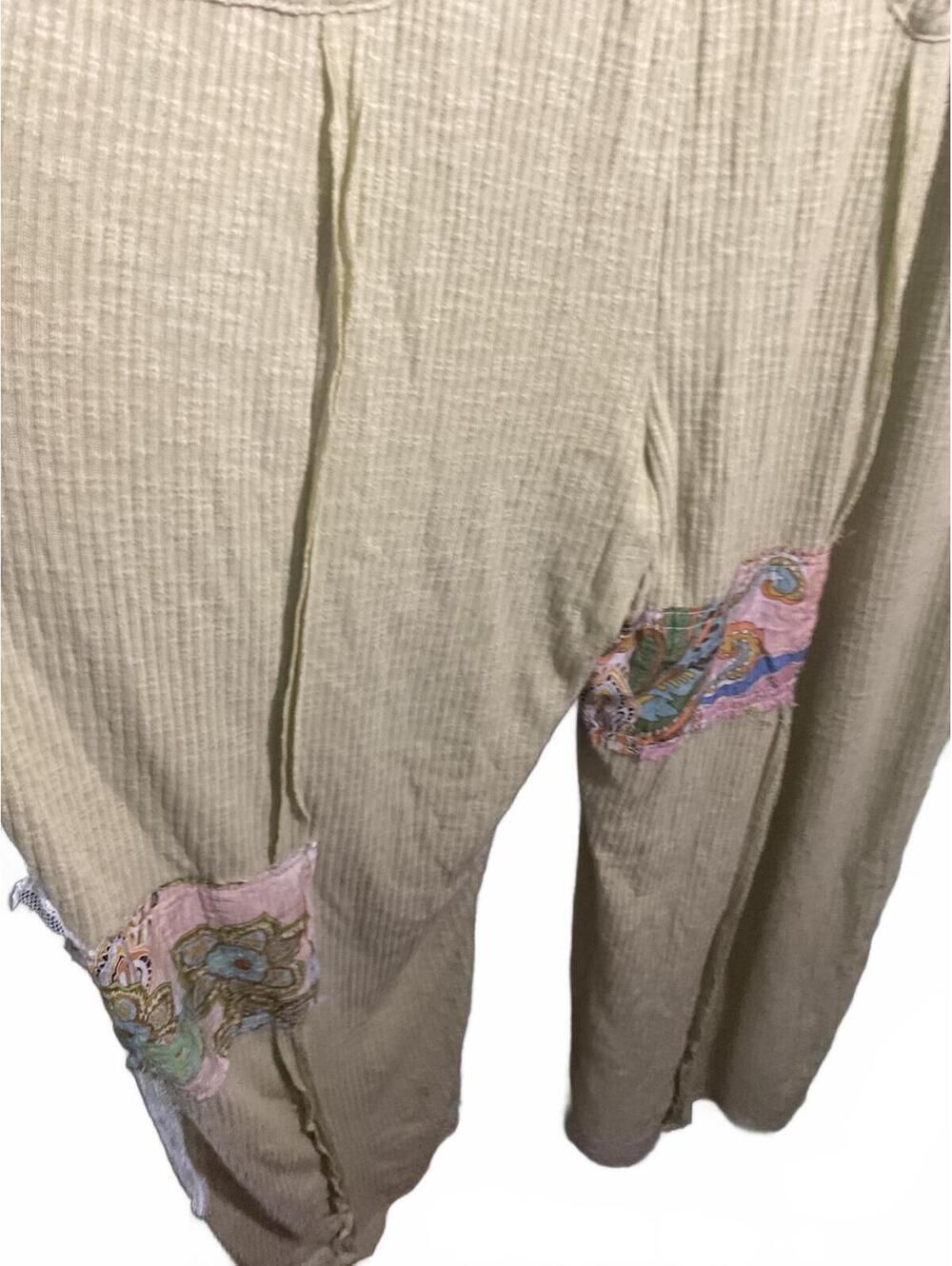 POL Light Weight Ribbed Boho Sage Overalls with Floral Patch Details L - Picture 11 of 11